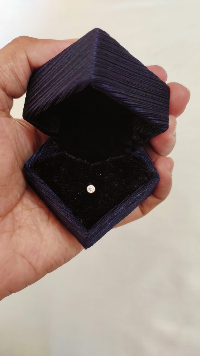 Hallmarked 1 Stone Nosepin 4ct (Medium size)